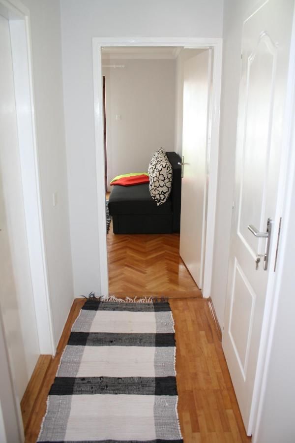 Апартаменты Apartments & Rooms Marina Херцег-Нови